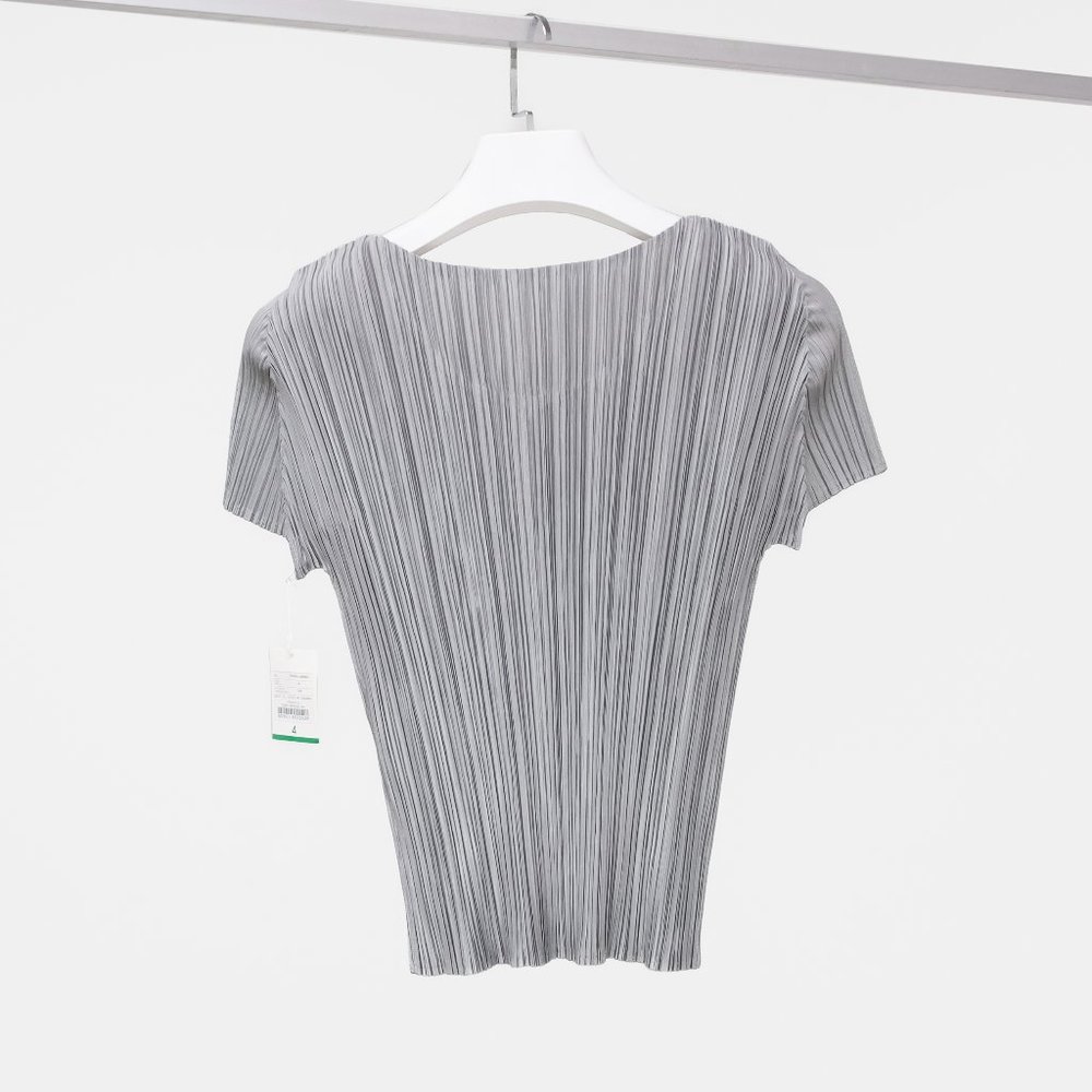 Issey Miyake Pleats Please Silver Grey Top - Picture 2 of 8